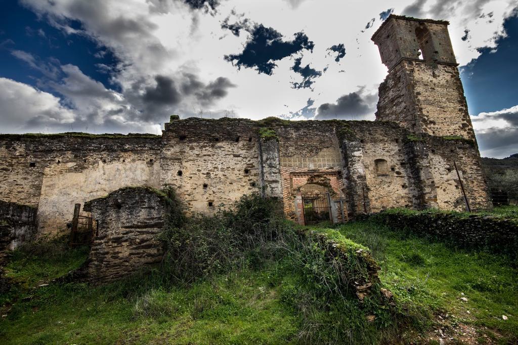 Los Montes Guest House Casas de Miravete Bagian luar foto