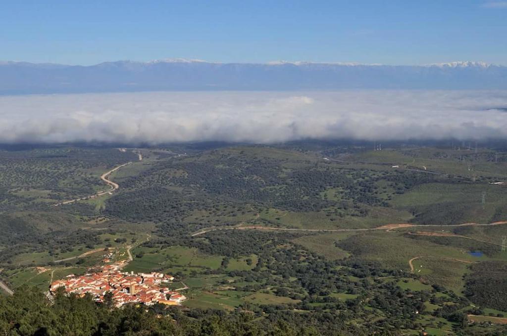 Los Montes Guest House Casas de Miravete Bagian luar foto